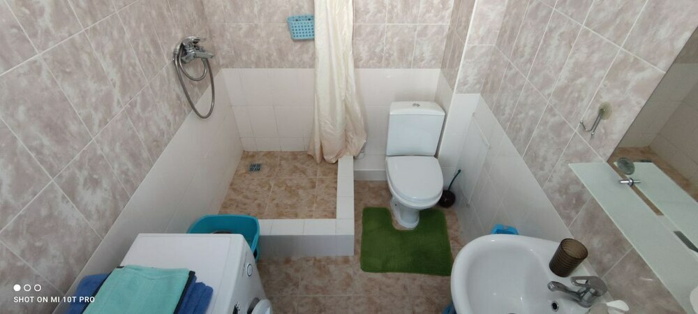 1-к. квартира 42 кв.м, 2/3