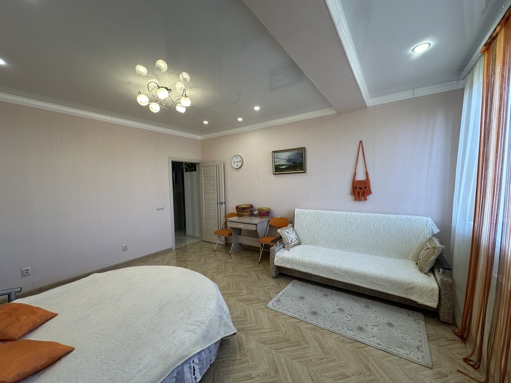 2-к. квартира 106 кв.м, 4/5