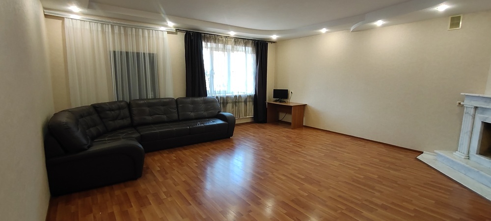 Дом 322 кв.м на участке 9 сот