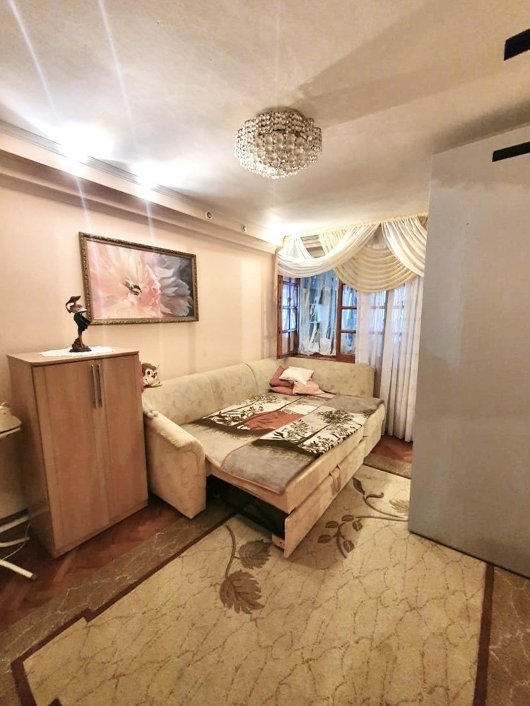 3-к. квартира 63.3 кв.м, 1/2