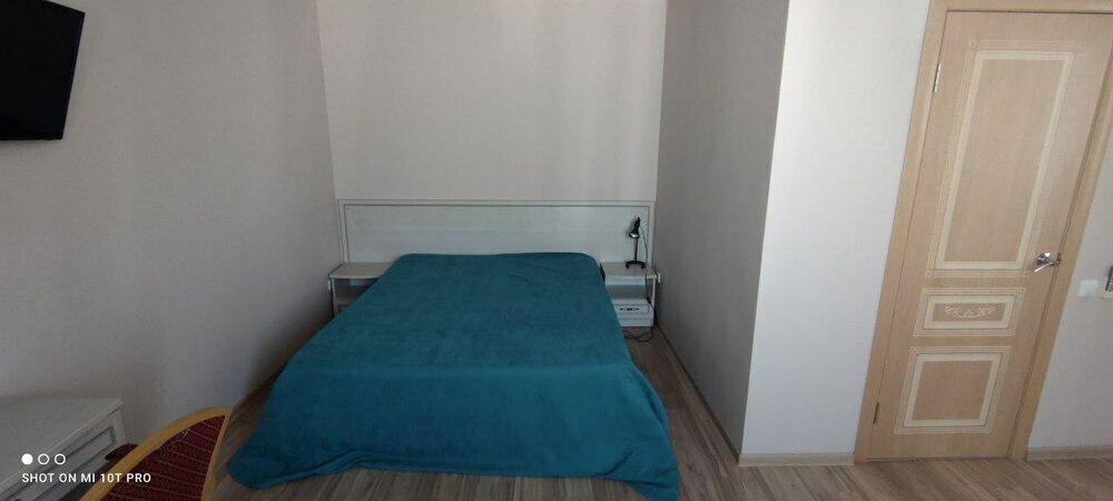 1-к. квартира 42 кв.м, 3/3