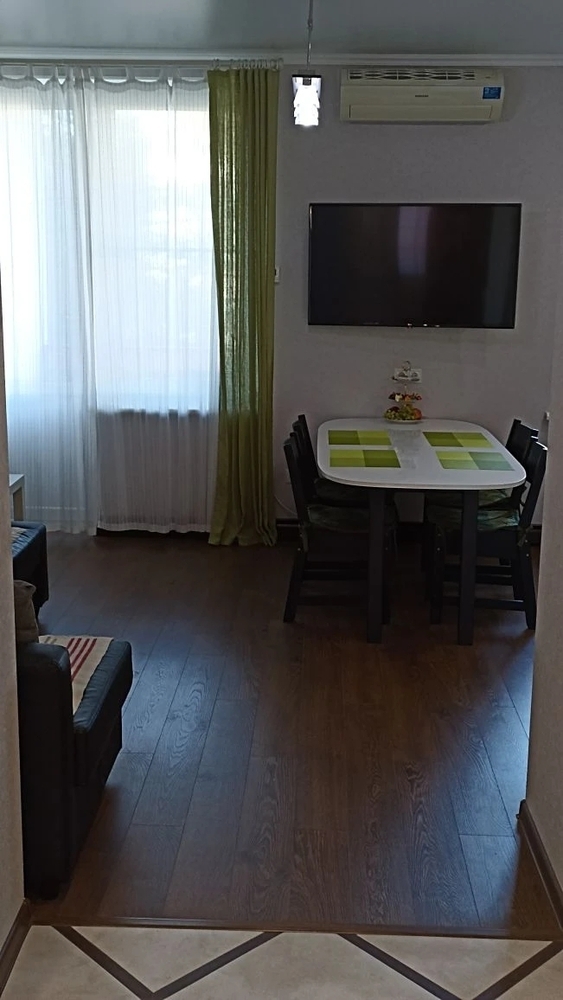 2-к. квартира 57 кв.м, 2/3