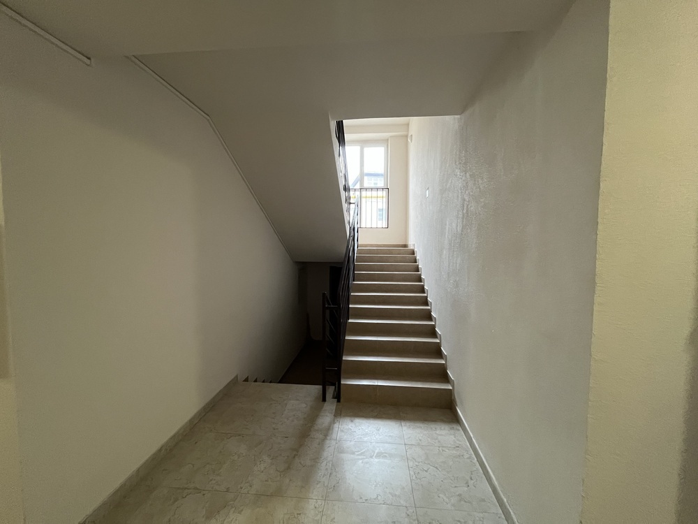 1-к. квартира 40 кв.м, 1/3