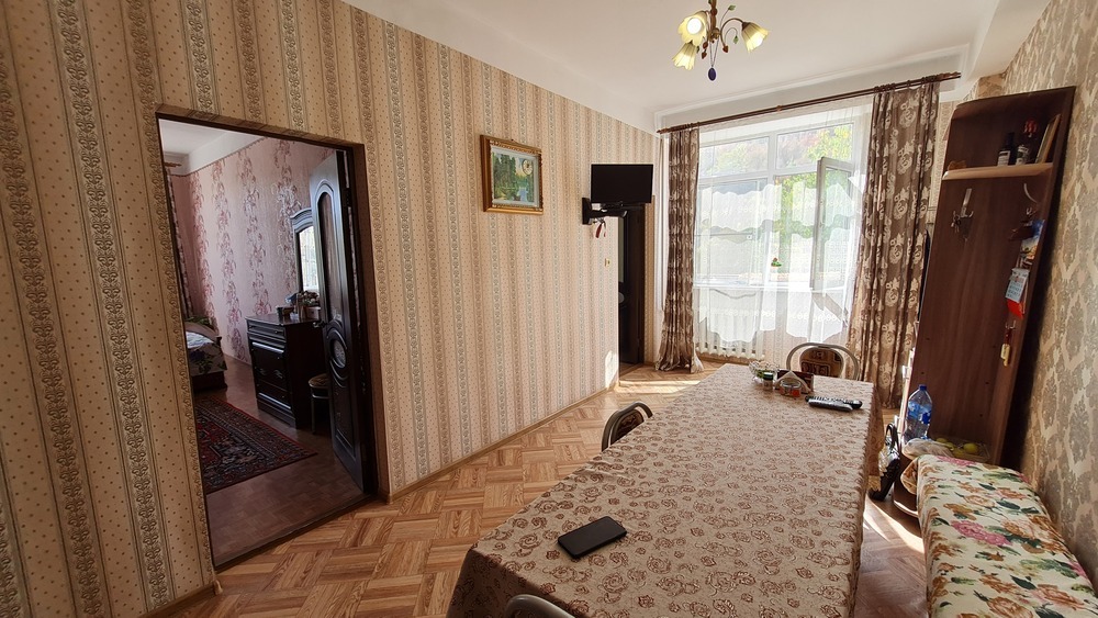 3-к. квартира 82 кв.м, 2/4