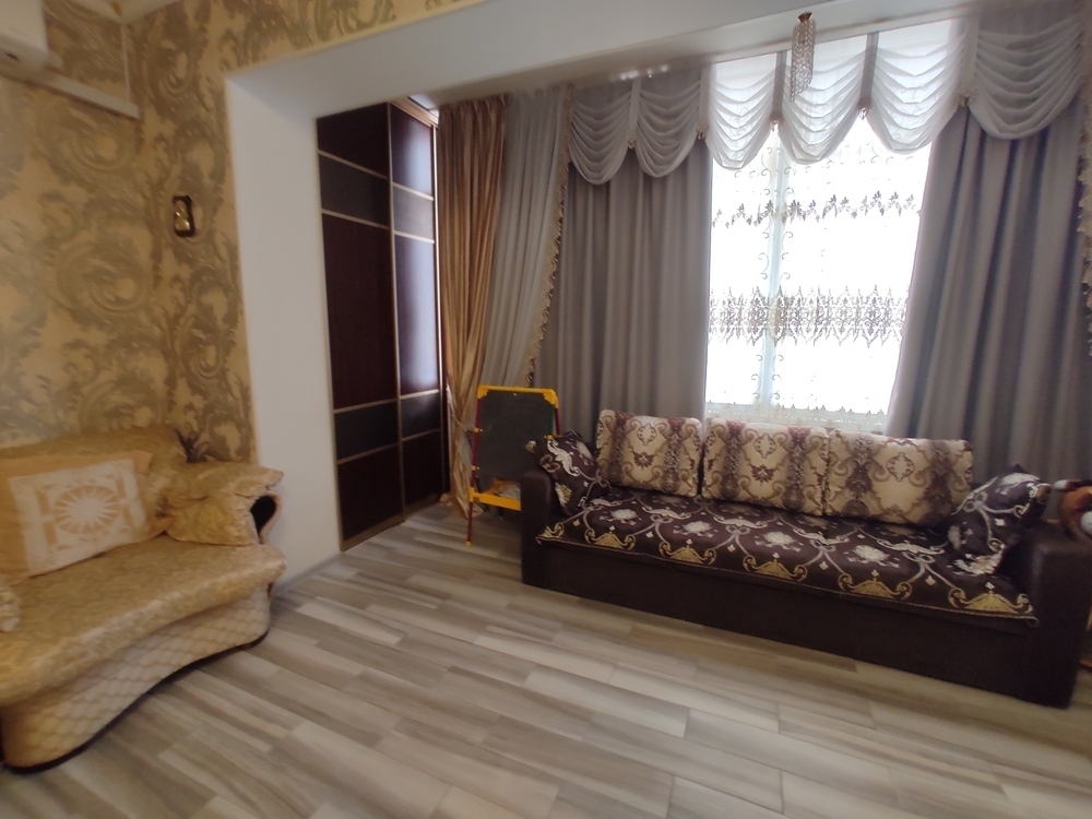 2-к. квартира 90 кв.м, 4/5