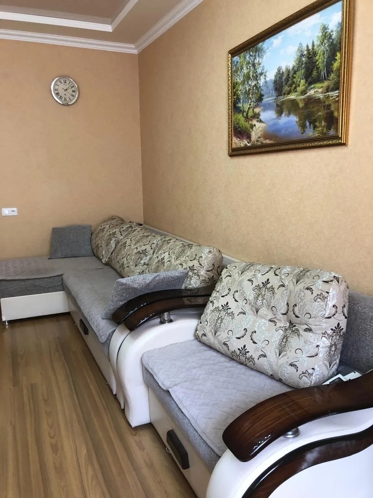2-к. квартира 56.2 кв.м, 1/4
