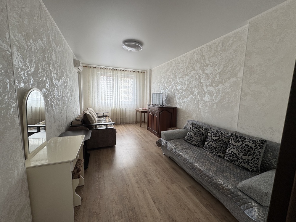 1-к. квартира 42 кв.м, 7/10