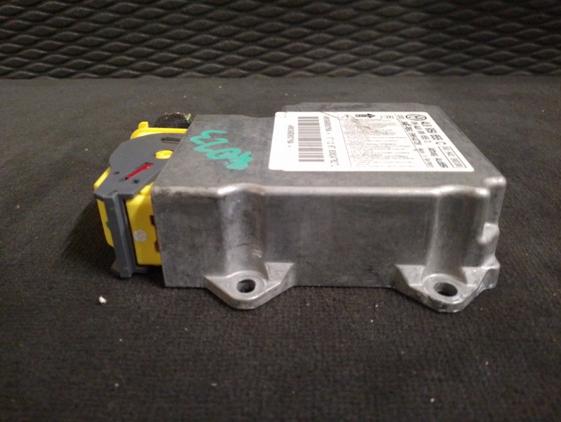 Блок управления AIR BAG на Audi Q7 4L / Ауди Q7 4Л 2006-2012г.\nОригинал.\nВ отличном состоянии. Без дефектов.\nГарантия на установку и проверку.\nКонтрактная запчасть из Японии. \nОтправим в регионы ТК.\nНа этот автомобиль есть и другие запчасти.
