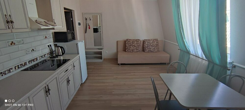 1-к. квартира 42 кв.м, 3/3