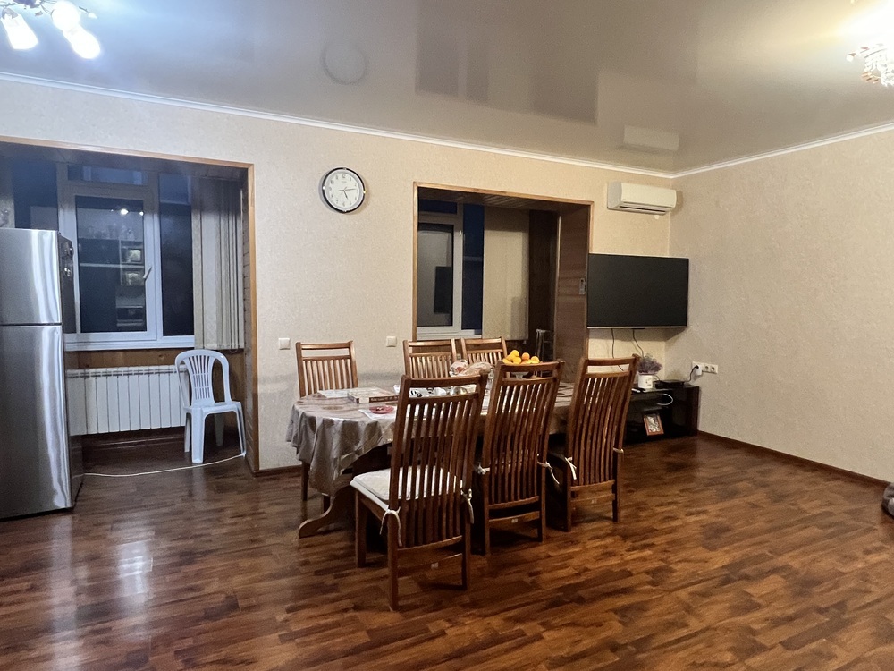 3-к. квартира 106 кв.м, 2/5