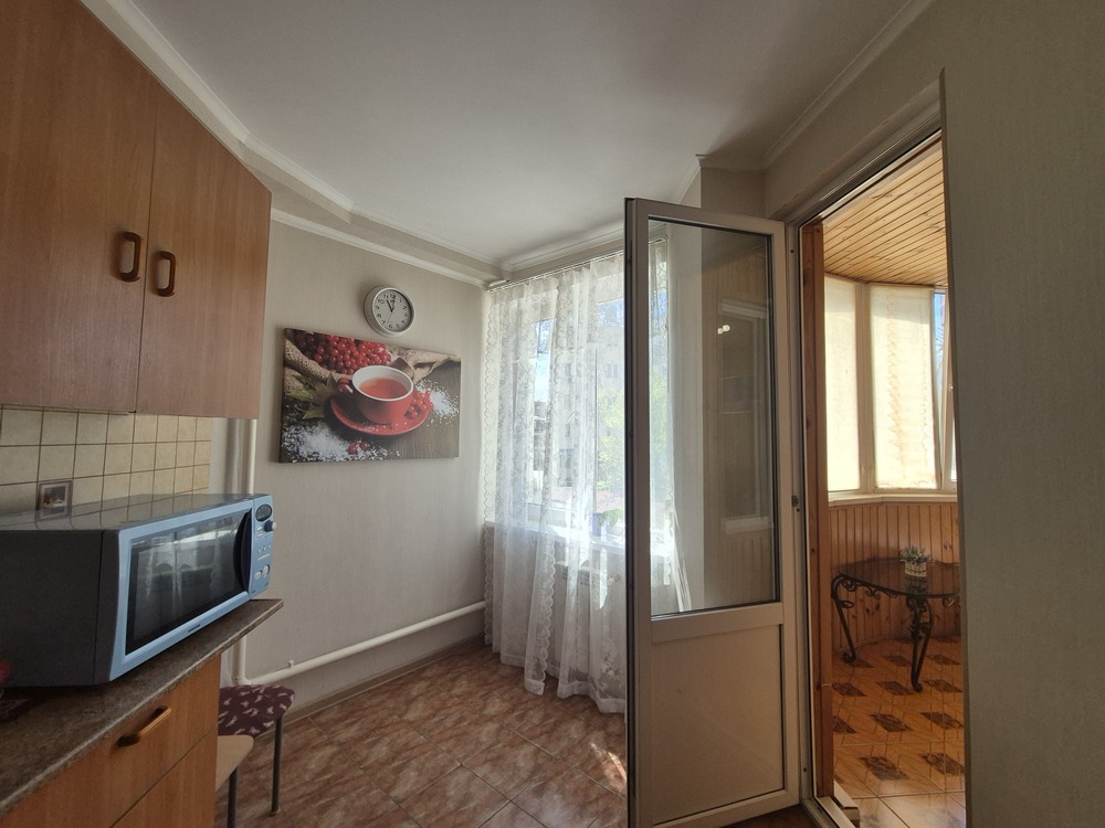 1-к. квартира 54.1 кв.м, 2/10