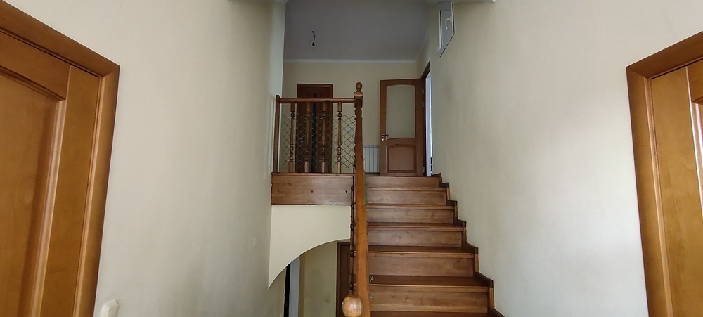 Дом 322 кв.м на участке 9 сот