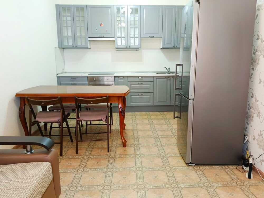 2-к. квартира 81 кв.м, 7/9