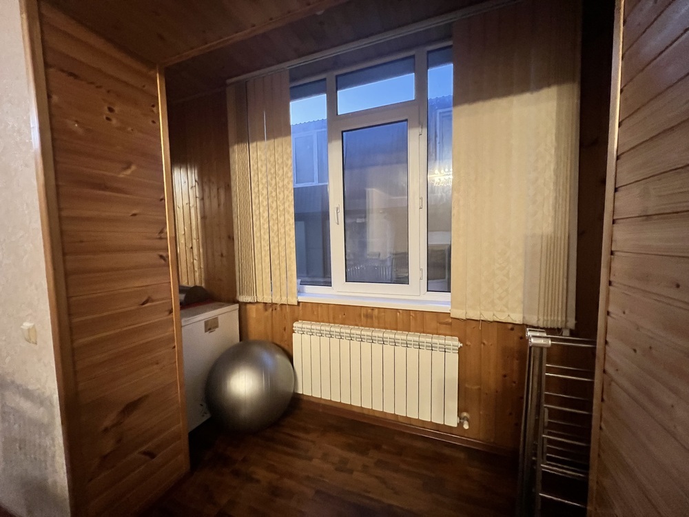 3-к. квартира 106 кв.м, 2/5