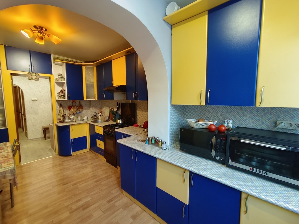 3-к. квартира 72 кв.м, 4/5