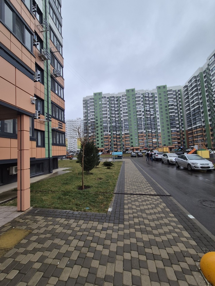 3-к. квартира 80 кв.м, 8/16