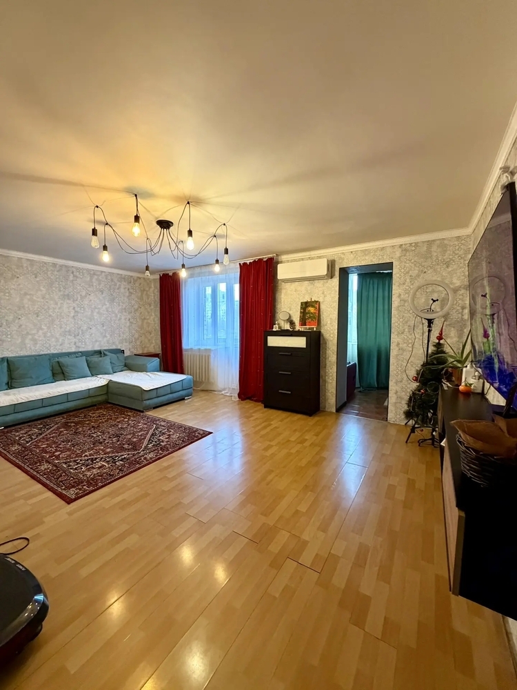 3-к. квартира 118.6 кв.м, 5/5