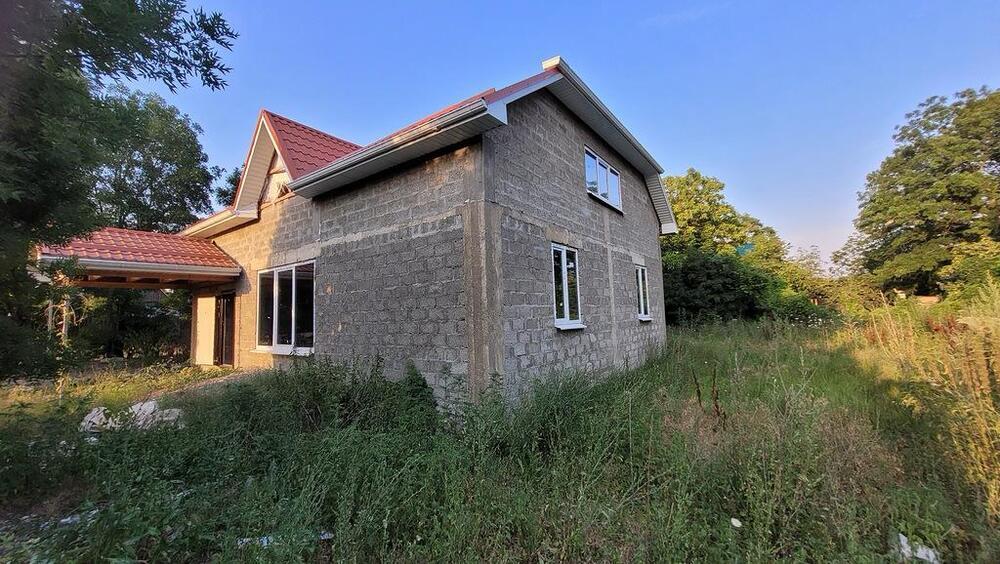 Дом 200 кв.м на участке 10 сот