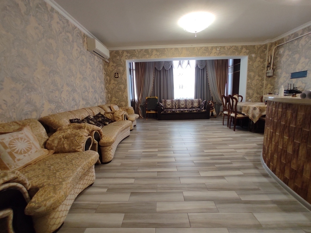 2-к. квартира 90 кв.м, 4/5