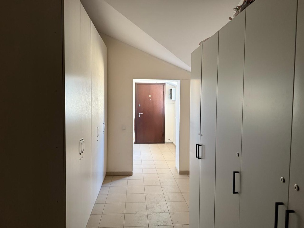 2-к. квартира 69.2 кв.м, 5/5