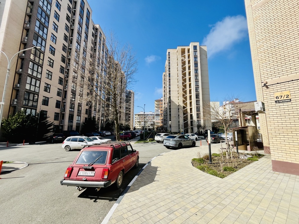 Студия 27 кв.м, 3/16