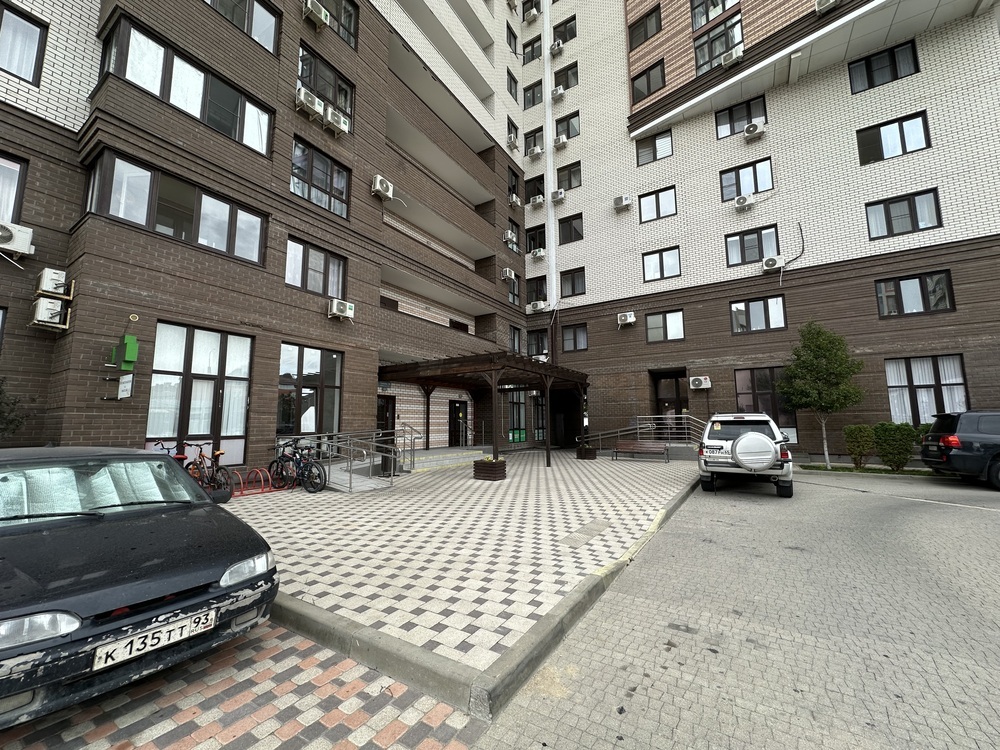 1-к. квартира 42 кв.м, 15/19