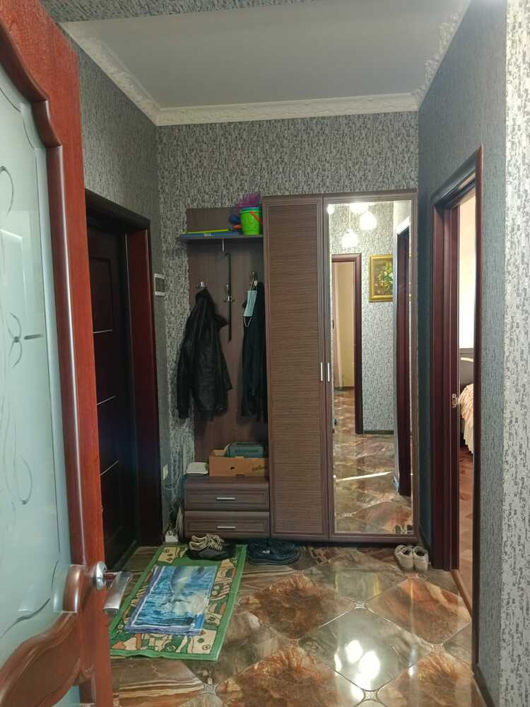 2-к. квартира 90 кв.м, 8/8
