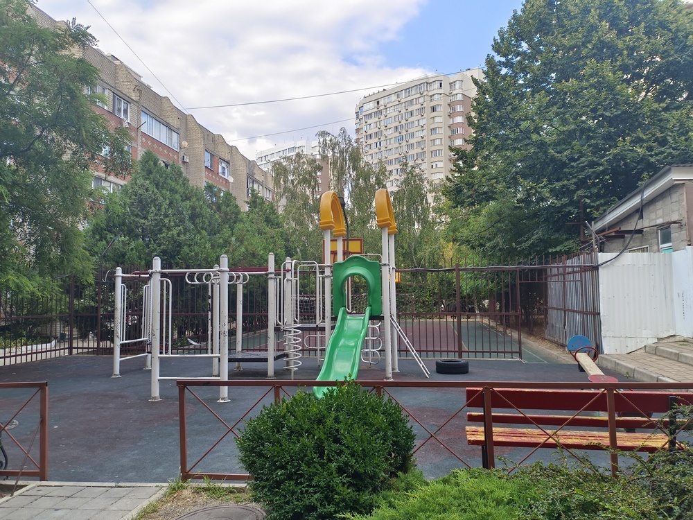 Студия 41.6 кв.м, цоколь/12