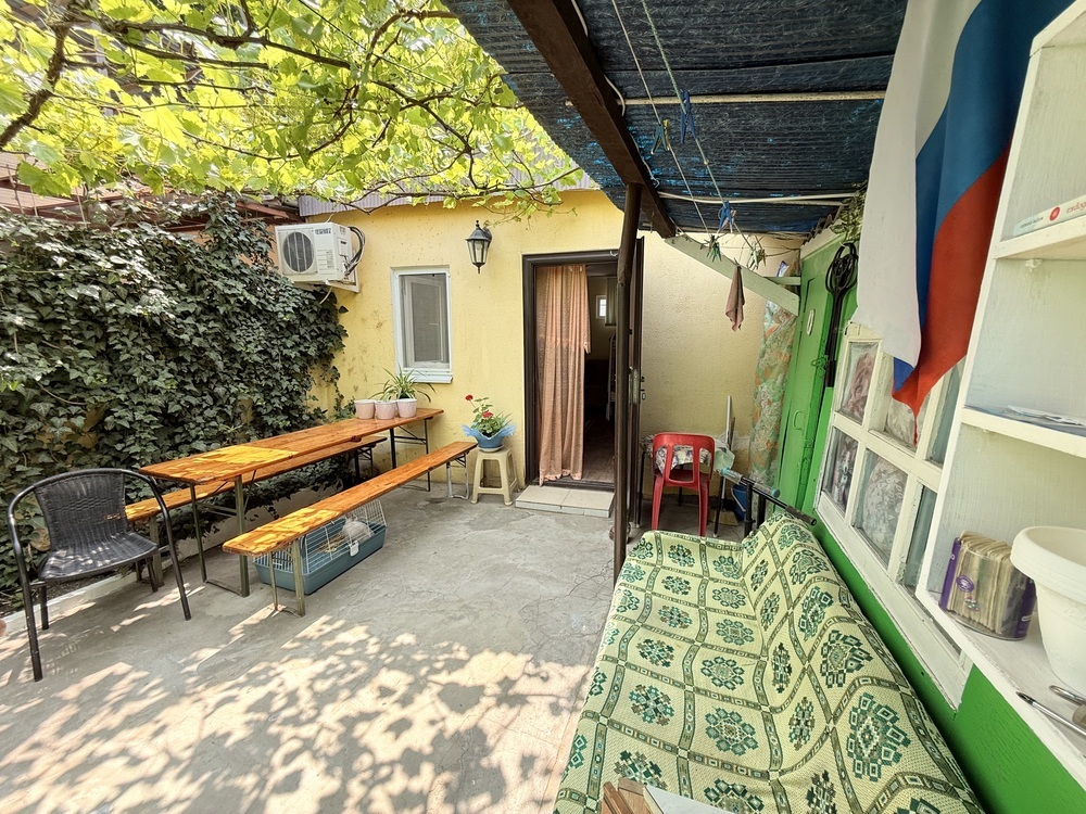 2-к. квартира 82.1 кв.м, 1/2