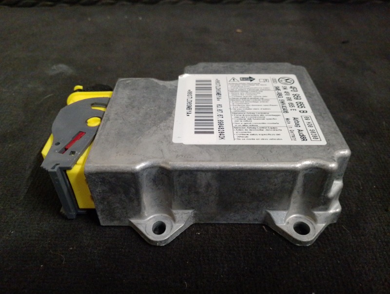 Блок управления AIR BAG на Audi A6 C6 4F / Ауди А6 С6 4Ф 2006-2012г.\nОригинал.\nВ отличном состоянии. Без дефектов.\nГарантия на установку и проверку.\nКонтрактная запчасть из Японии. \nОтправим в регионы ТК.\nНа этот автомобиль есть и другие запчасти.
