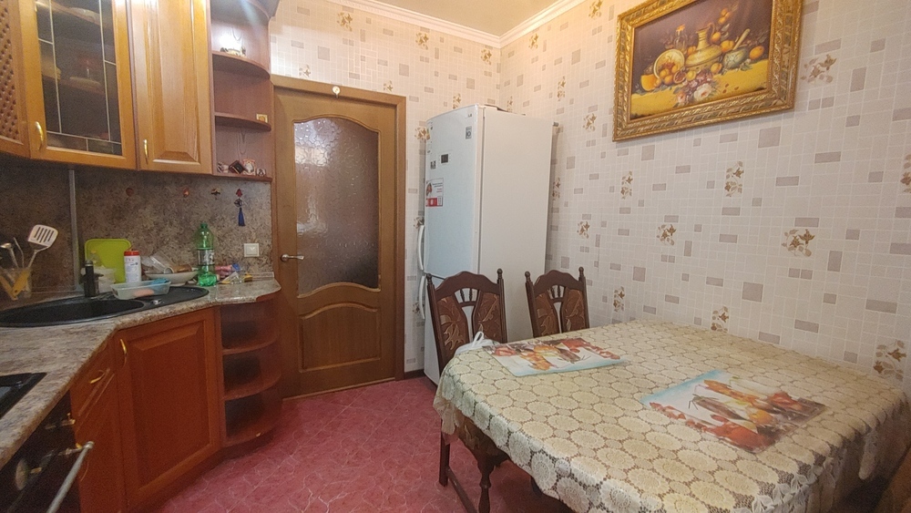 2-к. квартира 65 кв.м, 4/6