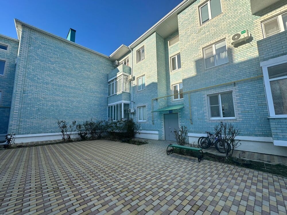 1-к. квартира 39 кв.м, 2/3