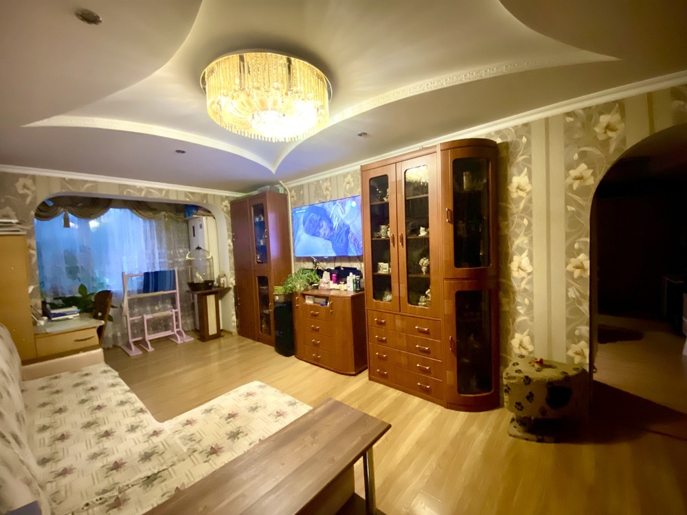 4-к. квартира 101.6 кв.м, 1/9
