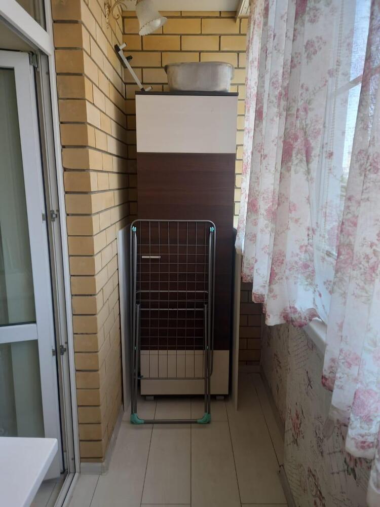 2-к. квартира 66 кв.м, 2/17