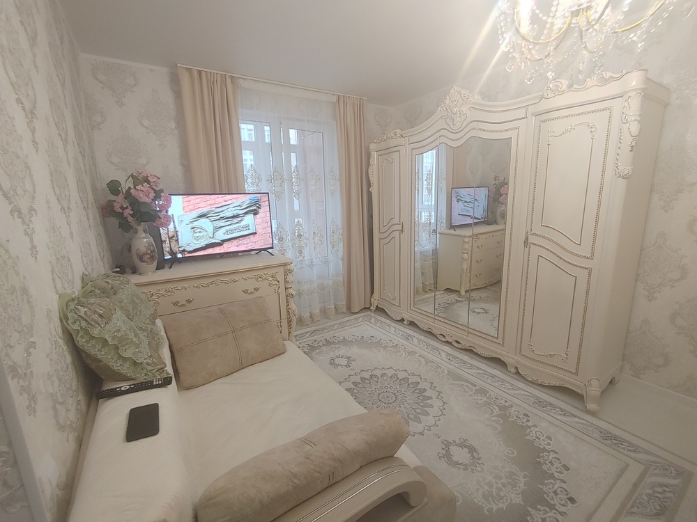 1-к. квартира 37 кв.м, 2/8