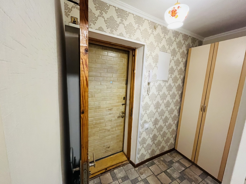 1-к. квартира 30 кв.м, 2/4