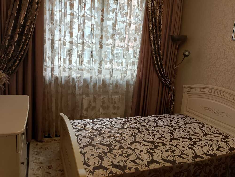3-к. квартира 74 кв.м, 2/16