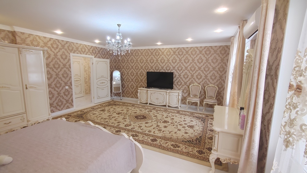 2-к. квартира 85 кв.м, 3/8