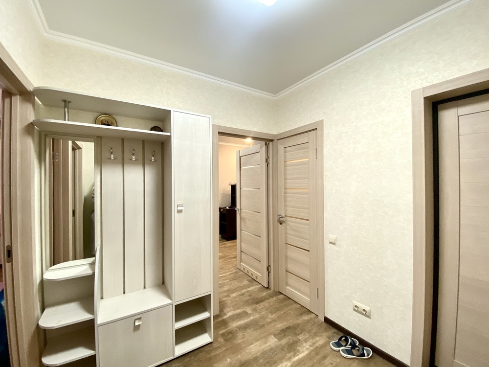 2-к. квартира 57.2 кв.м, 1/9