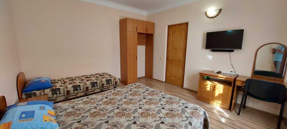 Дом 240 кв.м на участке 2.5 сот