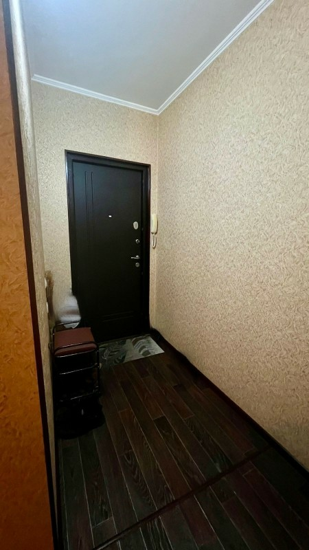 3-к. квартира 84 кв.м, 2/9