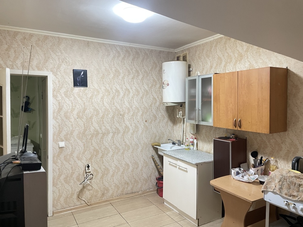 1-к. квартира 42 кв.м, 4/4