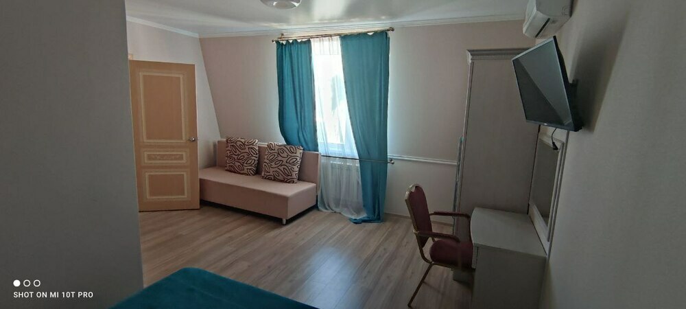 1-к. квартира 42 кв.м, 3/3