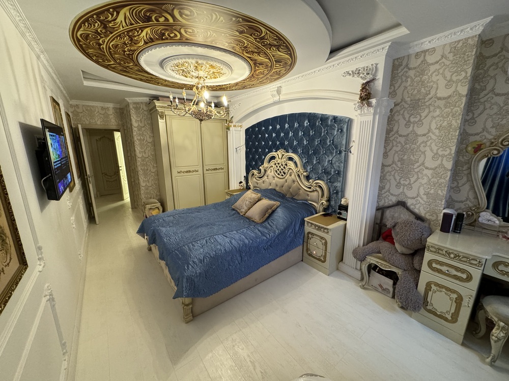 3-к. квартира 81 кв.м, 2/9