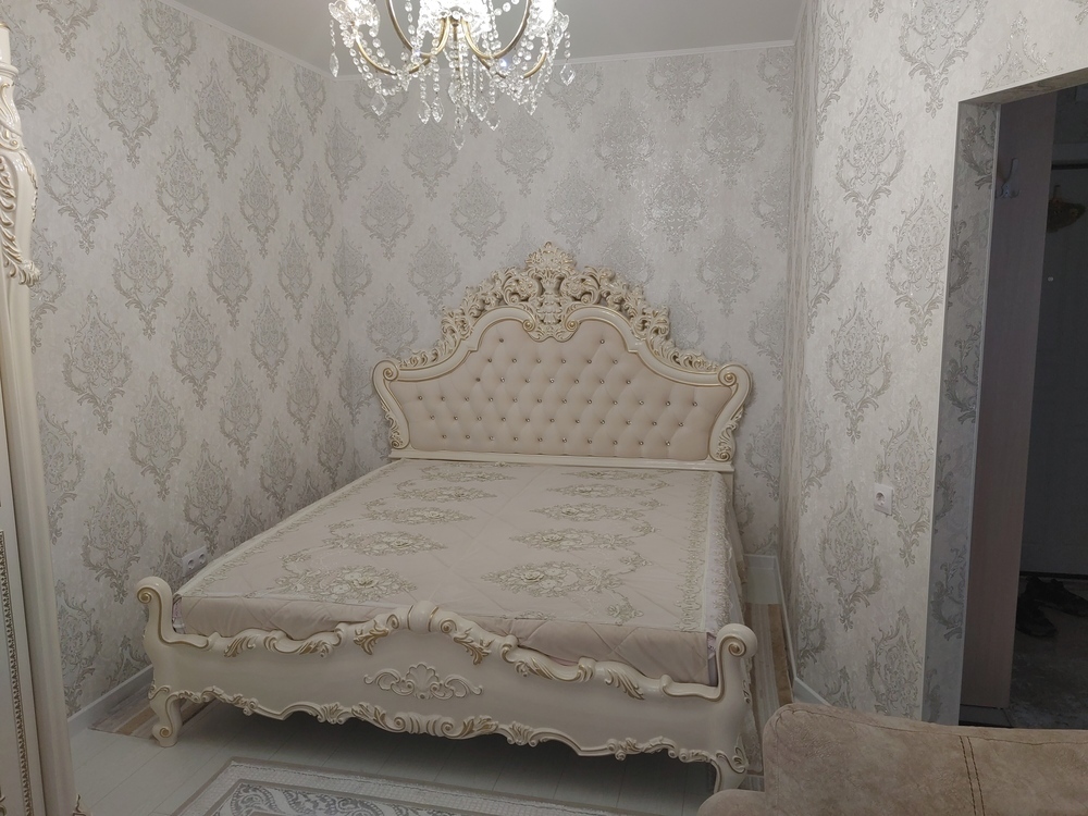 1-к. квартира 37 кв.м, 2/8