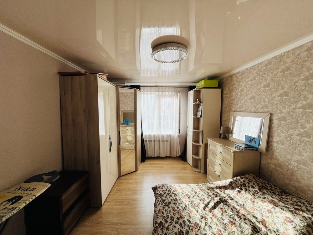 3-к. квартира 90 кв.м, 4/6