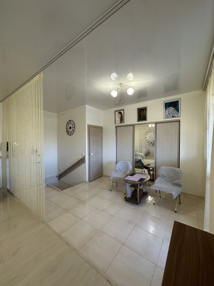 2-к. квартира 106 кв.м, 4/5