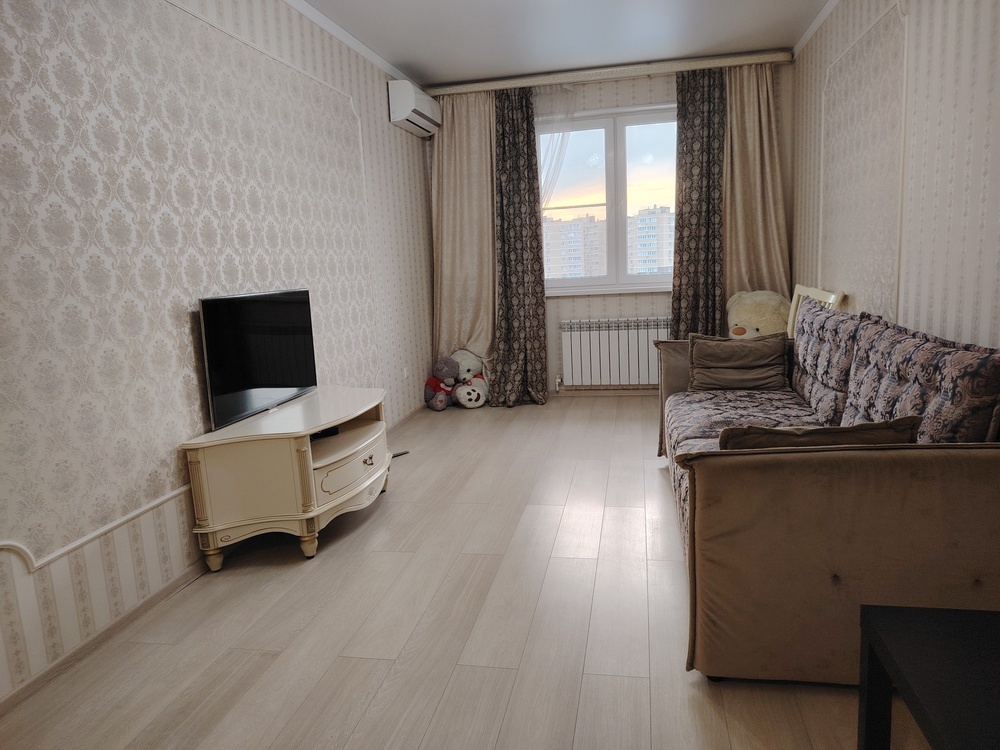 2-к. квартира 72 кв.м, 9/9