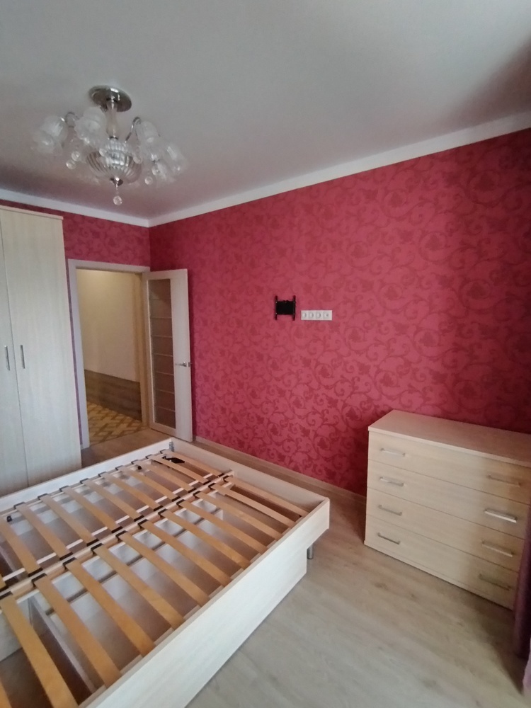 2-к. квартира 80 кв.м, 8/16