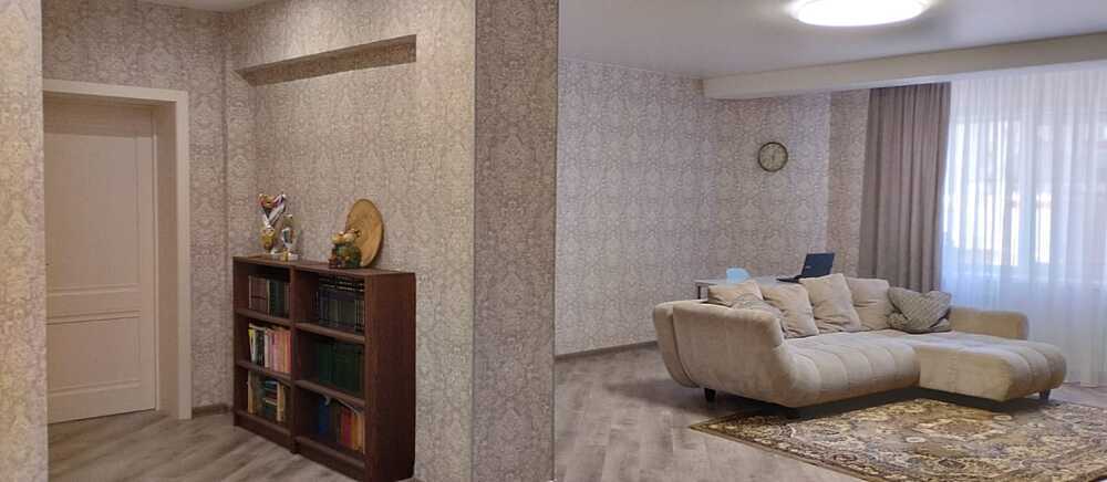 3-к. квартира 130 кв.м, 3/9